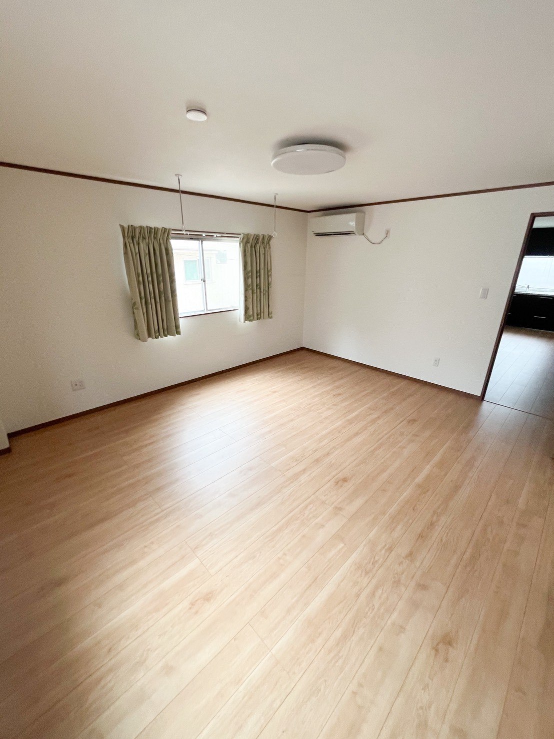 居室・窓側